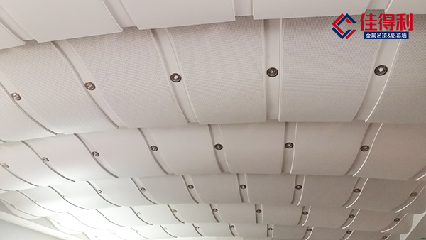 鋁單板幕墻工程風(fēng)險(xiǎn)管理方法控制措施分析